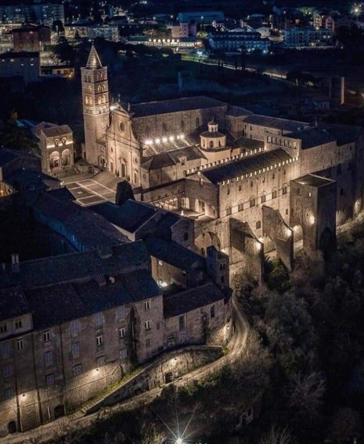 A Casa Di Asia Витербо Экстерьер фото